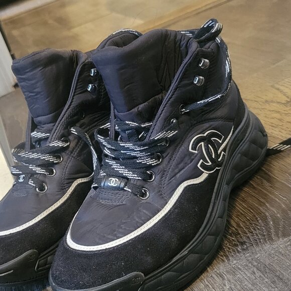 CHANEL Fabric Suede Womens CC Sneakers 9  BlackCHANEL - Picture 2 of 6